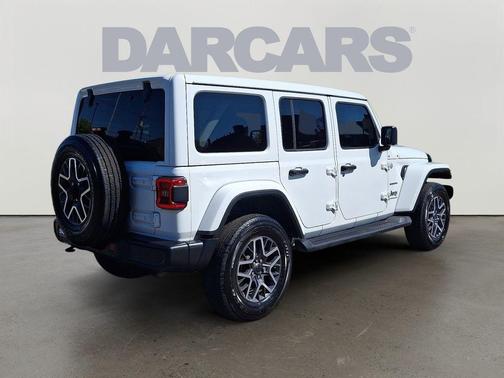 Bright White Clearcoat 2024 Jeep Wrangler 4-Door Sahara 4x4