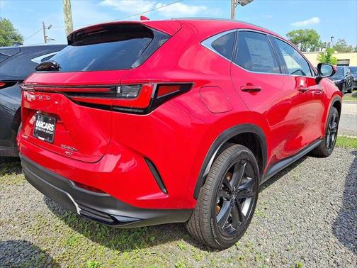 2025 Lexus NX 450h+ Luxury