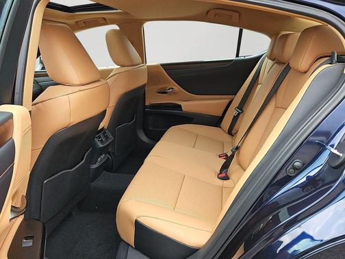2025 Lexus ES 350 Base