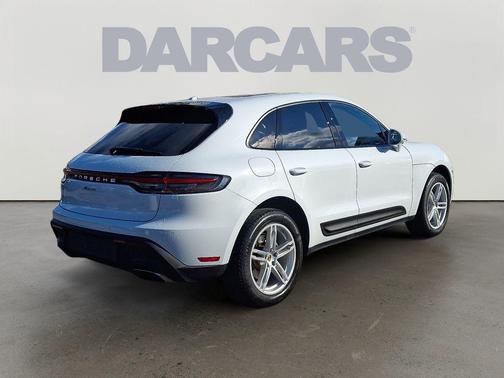 2023 Porsche Macan Base
