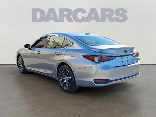 2023 Lexus ES 250 Base