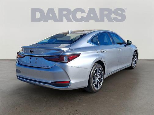 2023 Lexus ES 250 Base