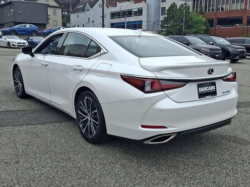 2022 Lexus ES 350 Base
