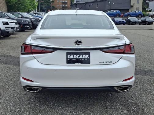 2022 Lexus ES 350 Base