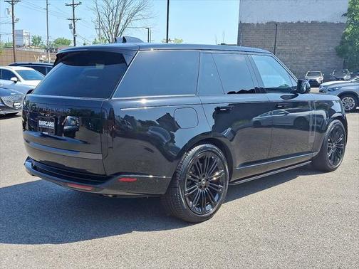 2024 Land Rover Range Rover P530 SE