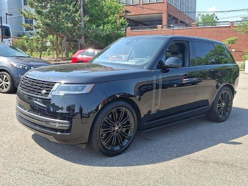 2024 Land Rover Range Rover P530 SE