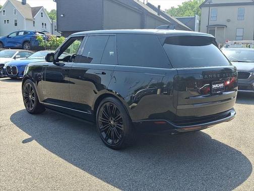 2024 Land Rover Range Rover P530 SE