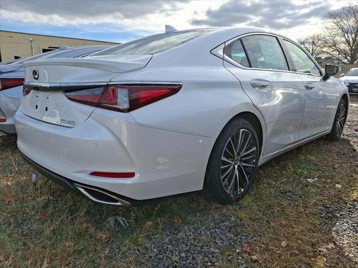 2025 Lexus ES 350 Base