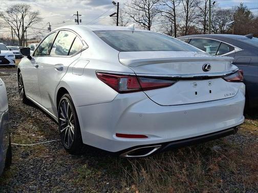 2025 Lexus ES 350 Base