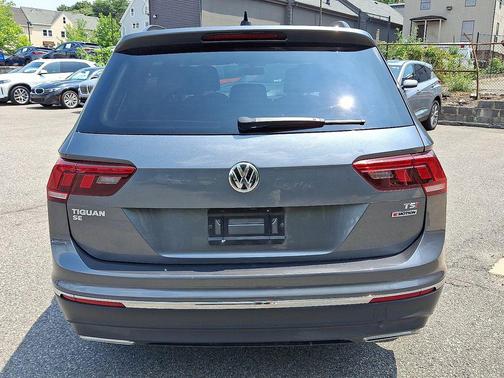 2018 Volkswagen Tiguan 2.0T SE 4MOTION