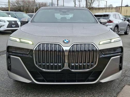 2024 BMW 740 i xDrive