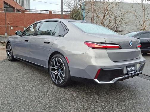 2024 BMW 740 i xDrive