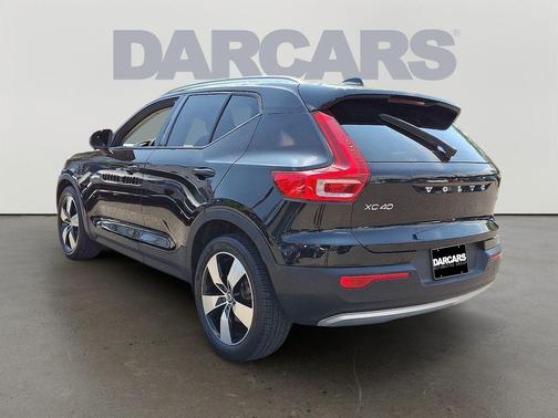 2020 Volvo XC40 T5 Momentum