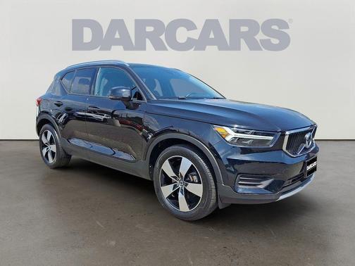 2020 Volvo XC40 T5 Momentum