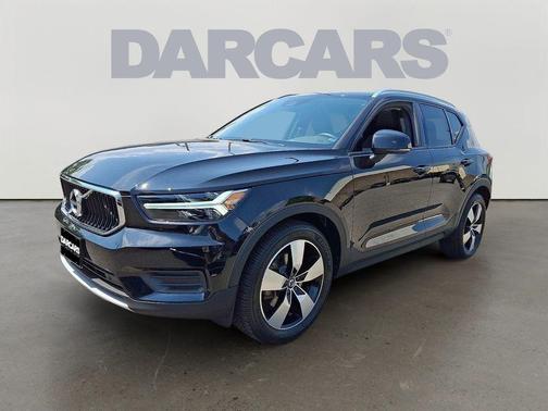 2020 Volvo XC40 T5 Momentum