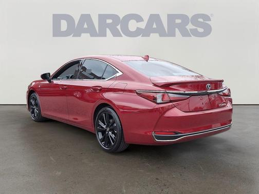 2024 Lexus ES 300h F SPORT Handling