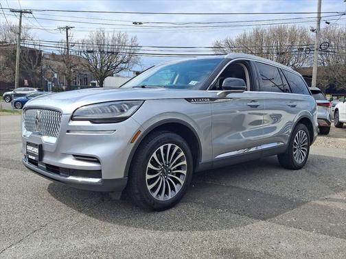 2022 Lincoln Aviator Standard AWD