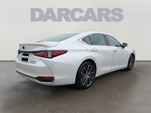 2024 Lexus ES 300h Base