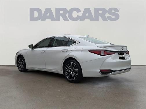 2024 Lexus ES 300h Base