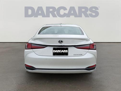 2024 Lexus ES 300h Base