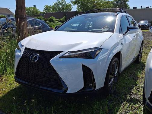 2025 Lexus UX 300h F SPORT Handling