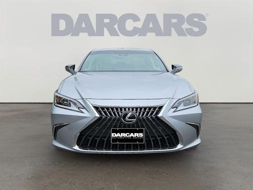 2025 Lexus ES 300h Base