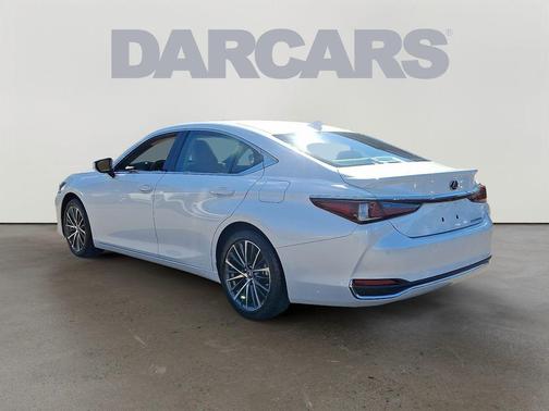 2023 Lexus ES 300h Base