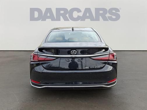 2023 Lexus ES 250 Base