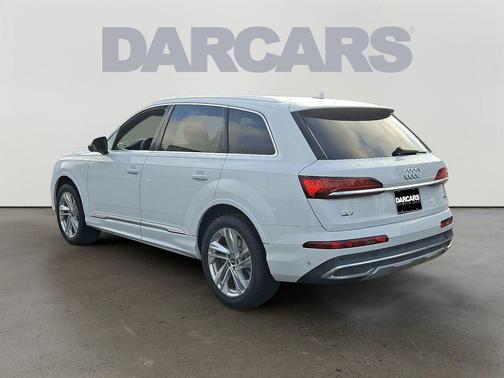2021 Audi Q7 45 Premium Plus