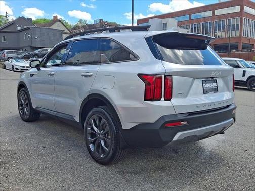 2022 Kia Sorento SX