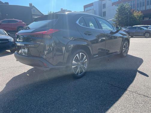 2022 Lexus UX 250h Base