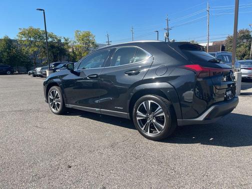 2022 Lexus UX 250h Base
