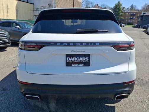 2023 Porsche Cayenne Base