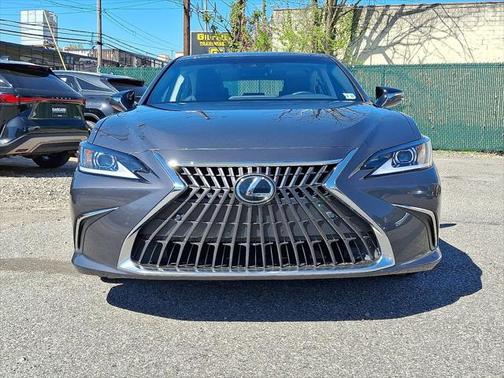 2022 Lexus ES 350 Base