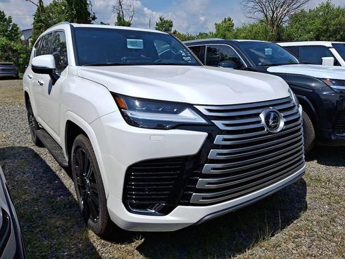 2025 Lexus LX 600 Luxury