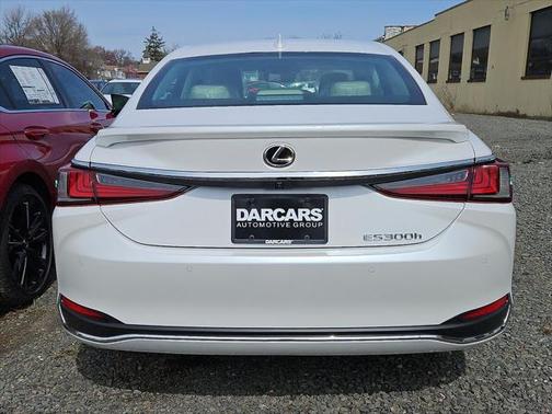 2025 Lexus ES 300h Base
