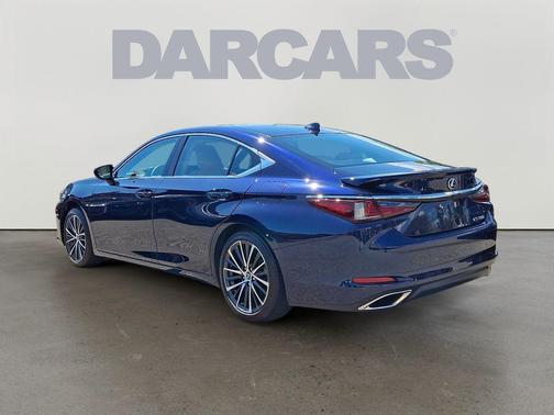 2023 Lexus ES 350 Base