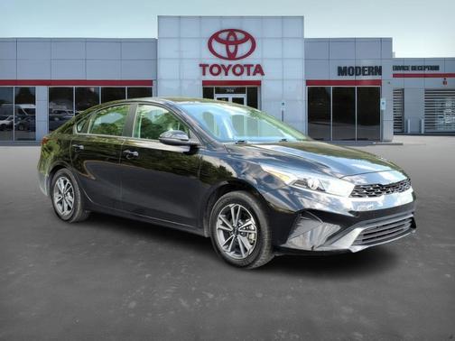 2022 Kia Forte LXS