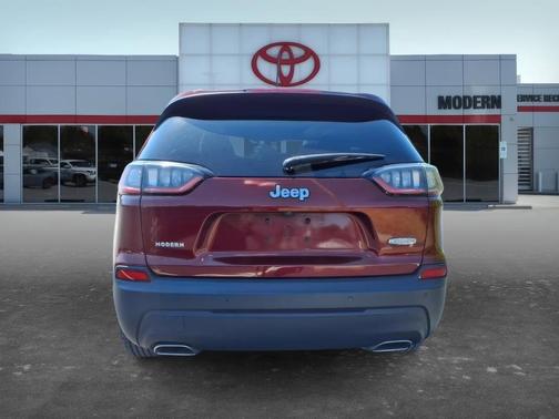 Red 2021 Jeep Cherokee Latitude Lux