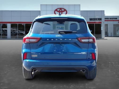 2023 Ford Escape ST-Line Elite