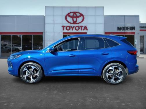 2023 Ford Escape ST-Line Elite