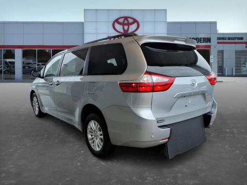 2015 Toyota Sienna XLE Premium