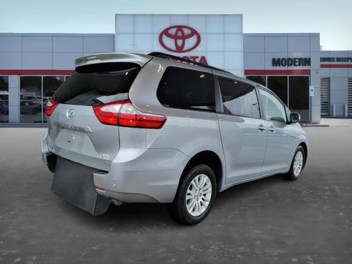 2015 Toyota Sienna XLE Premium