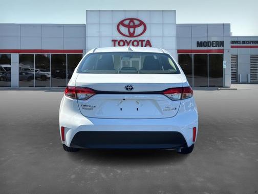 2024 Toyota Corolla Hybrid LE