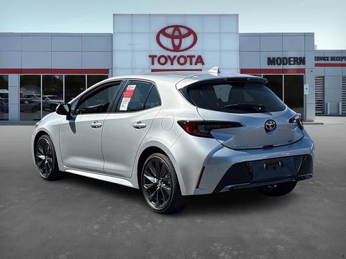 2025 Toyota Corolla Hatchback XSE