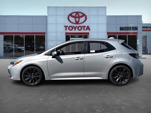 2025 Toyota Corolla Hatchback XSE