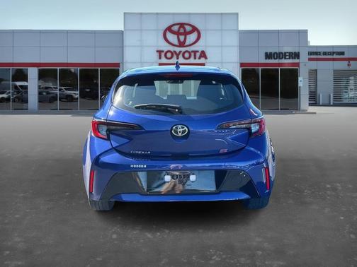 2025 Toyota Corolla Hatchback SE