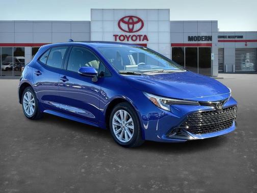 2025 Toyota Corolla Hatchback SE