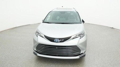 2024 Toyota Sienna Platinum 7 Passenger