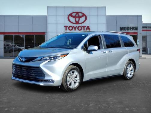 2024 Toyota Sienna Platinum 7 Passenger